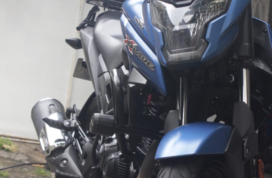 Moto Xblade Azul